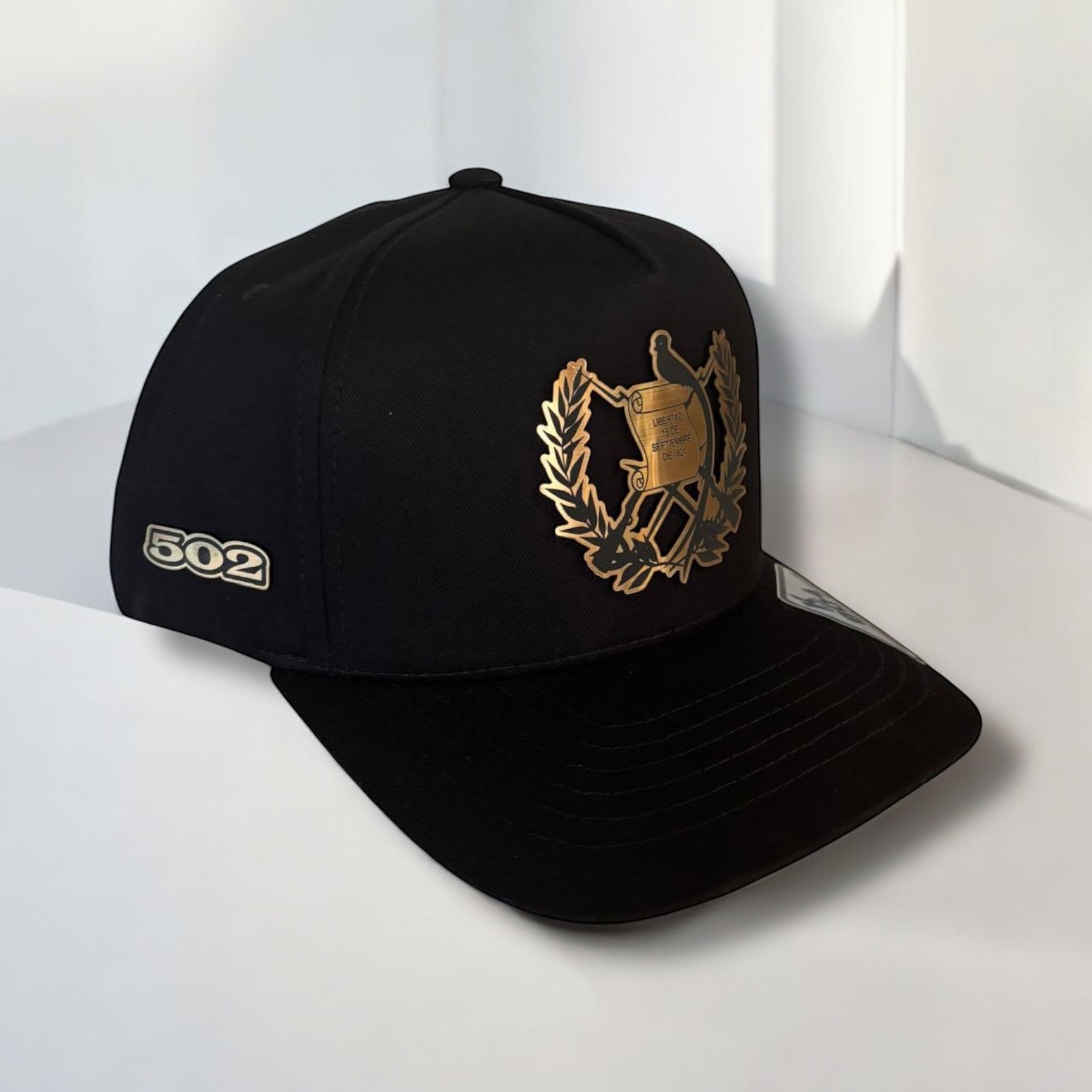 Guatemala Hat Black - Red cap SnapBack Gold plate logo
