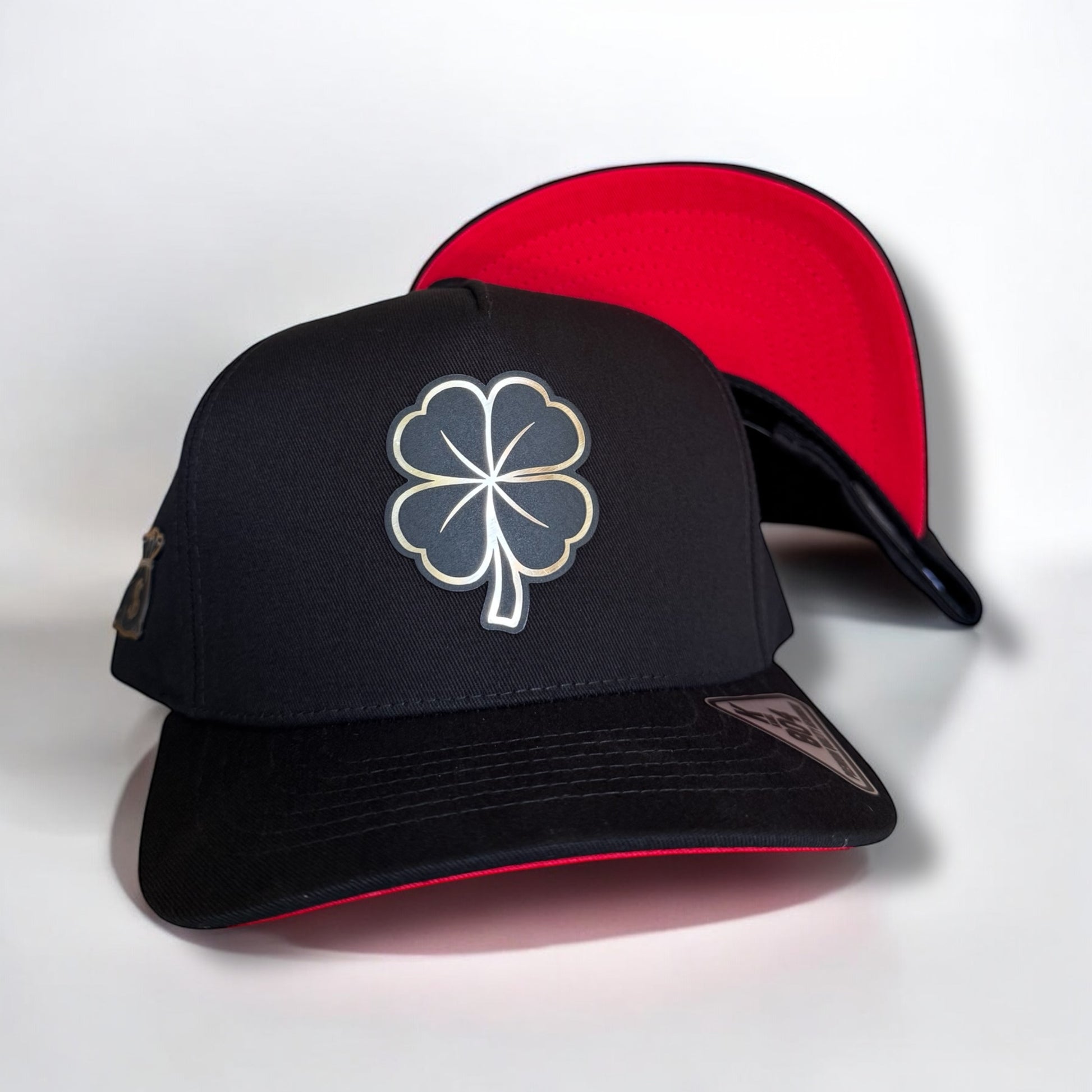 Trebol Dorado Hat Black Red