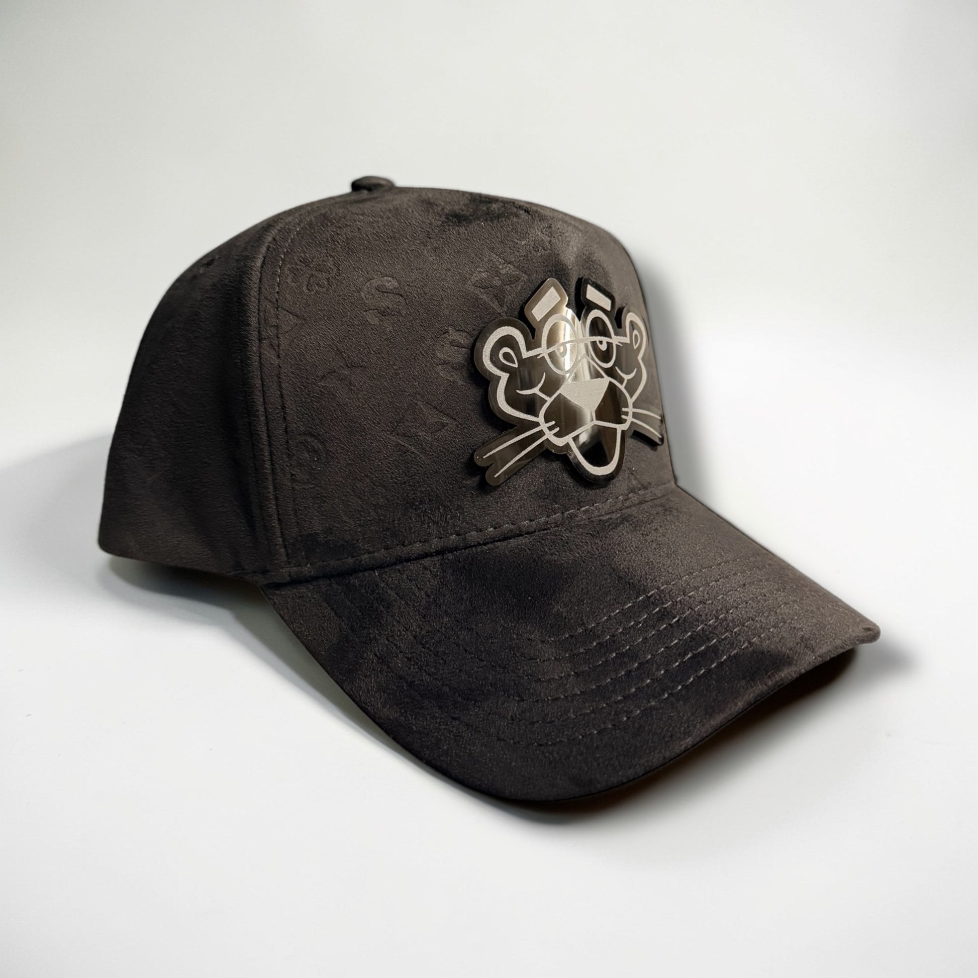 Panther Hats en Gamuza con Grabados