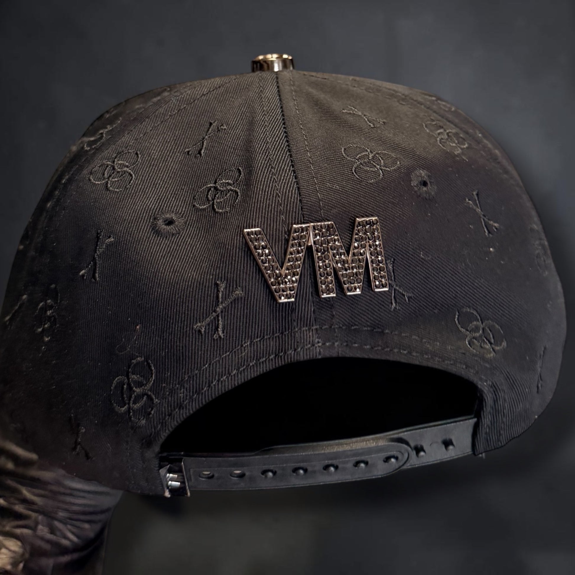 3 Skull hat