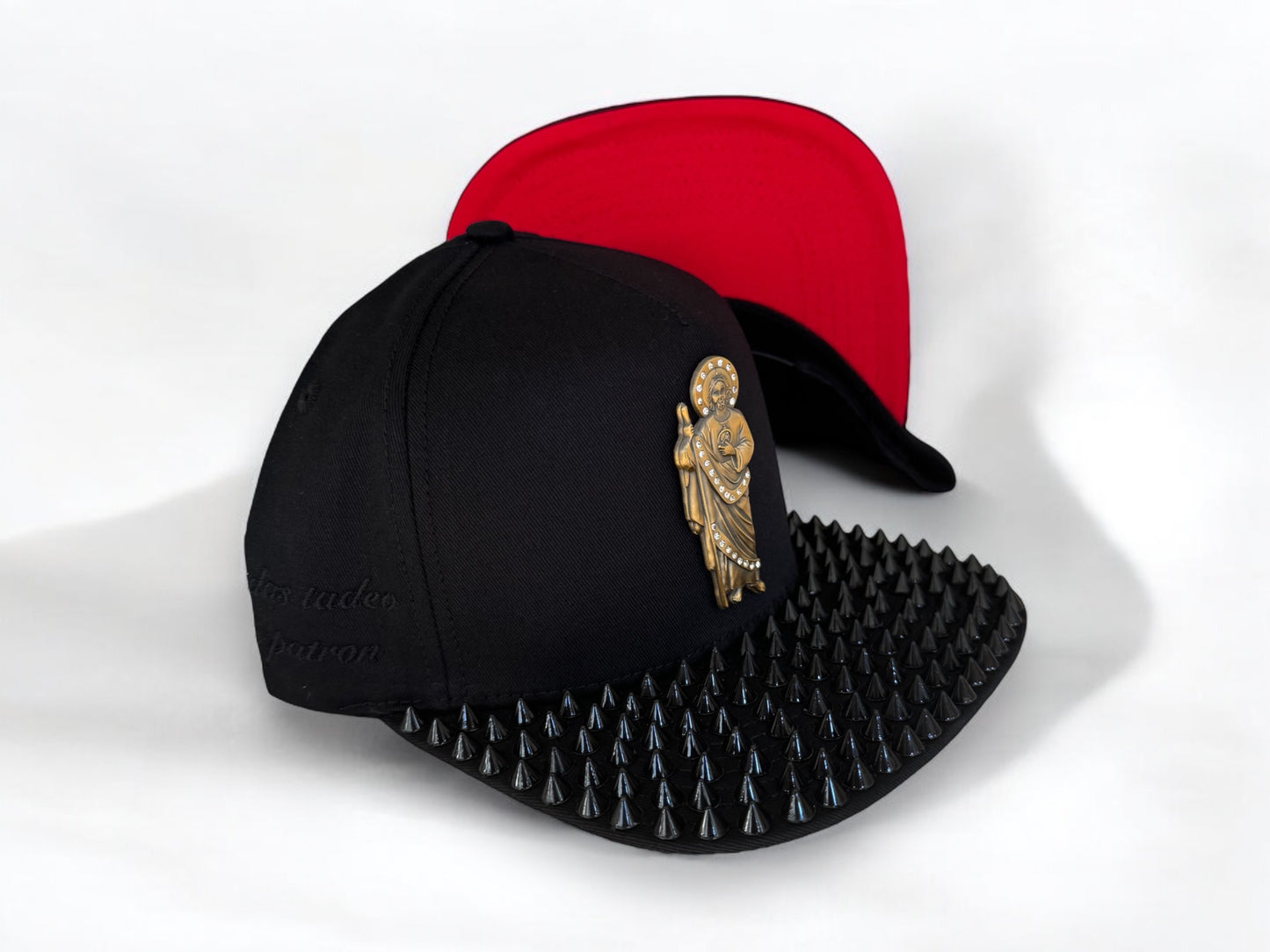 San Judas Hat Persinalizada con Spikes en la vicera. Disponible por tiempo limitado