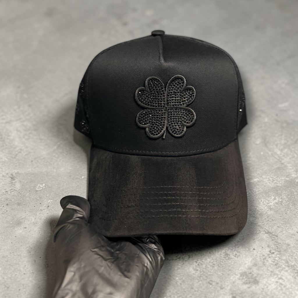Trébol Hat With rhinestones