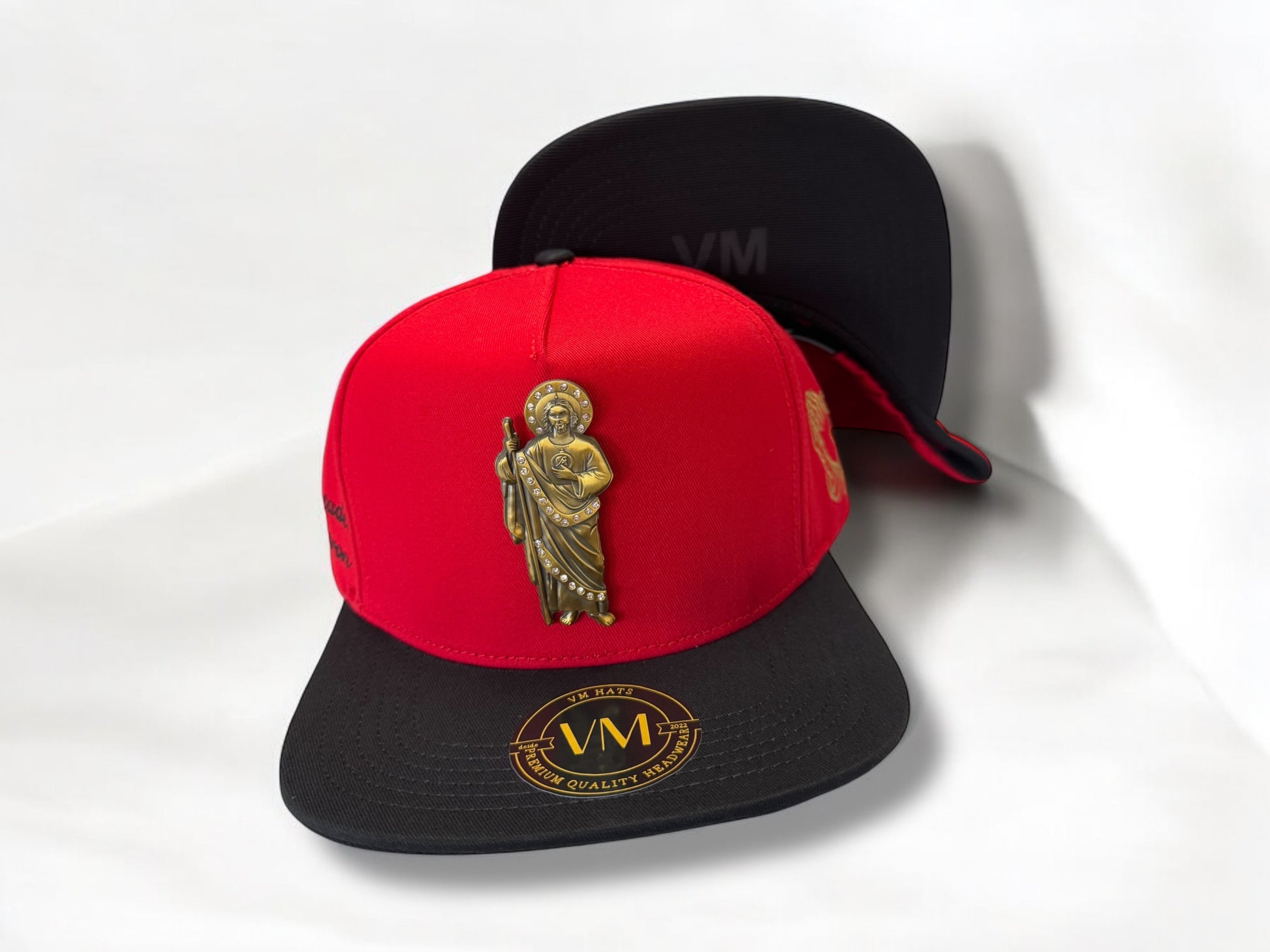 San Judas Hat con Pin Metalico