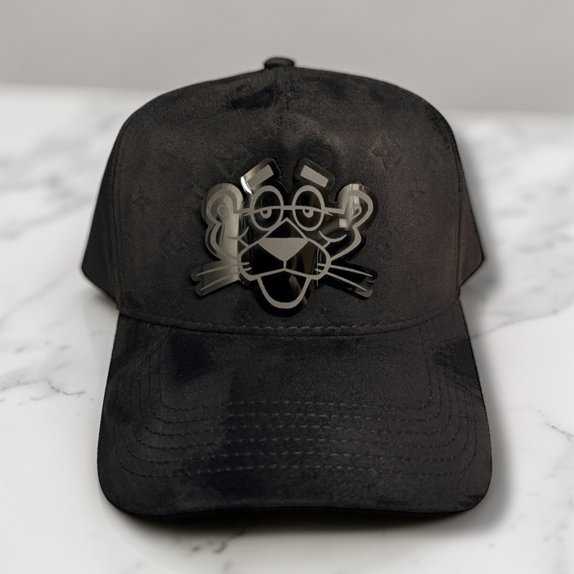 Panther Hats en Gamuza con Grabados